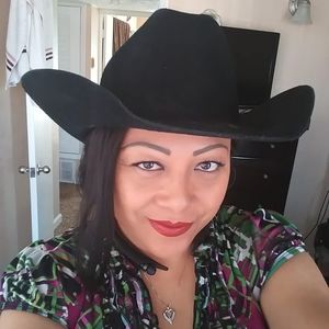 Meet your Posher, Dora